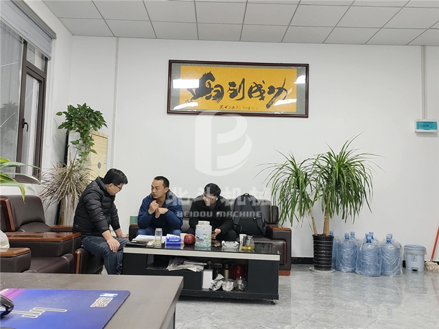 江西客户实地考察锂电池羞羞在线观看